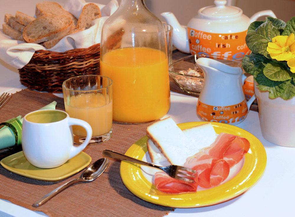 At Home Bed And Breakfast Lucca Bagian luar foto