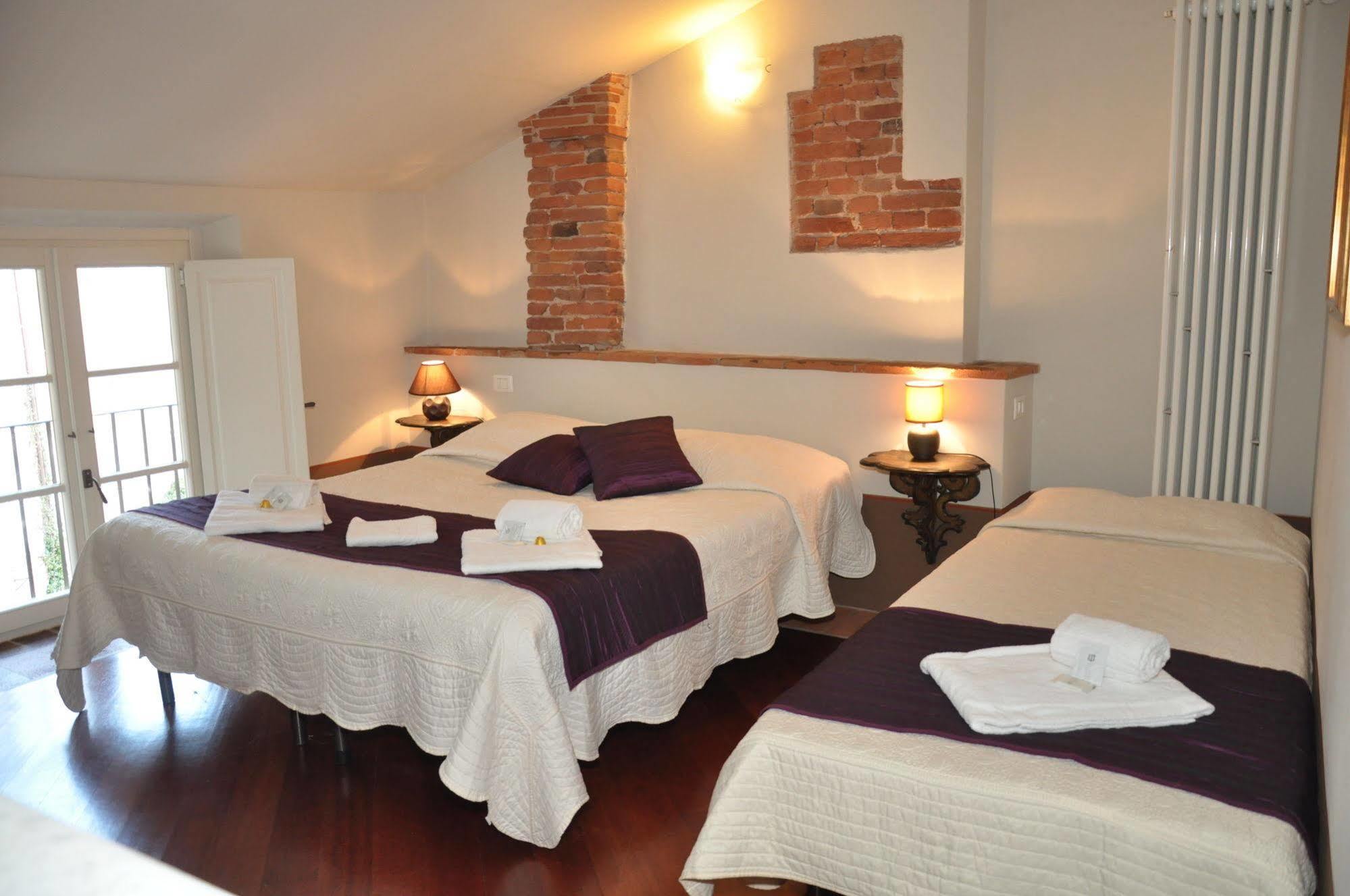 At Home Bed And Breakfast Lucca Bagian luar foto