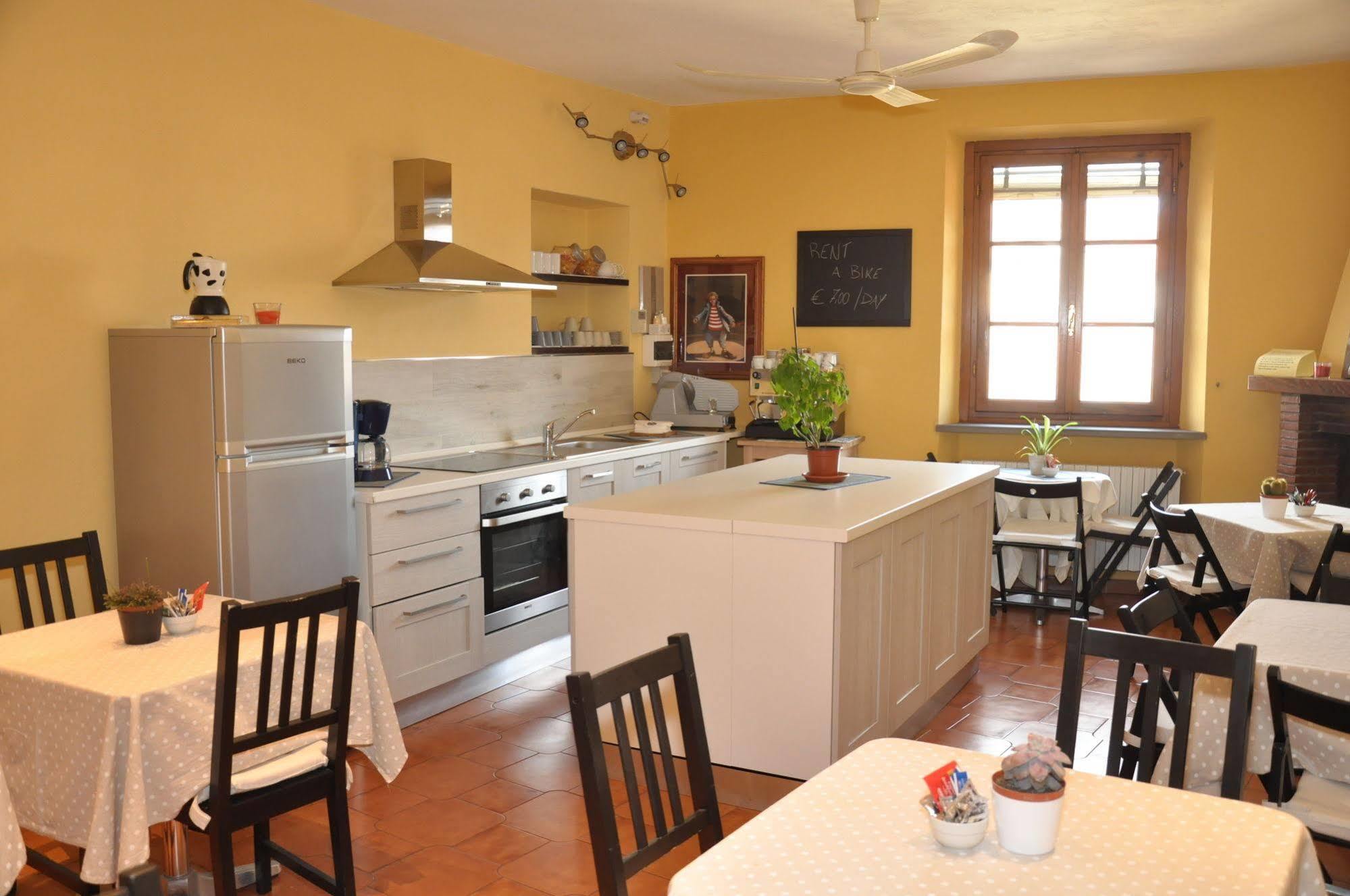 At Home Bed And Breakfast Lucca Bagian luar foto