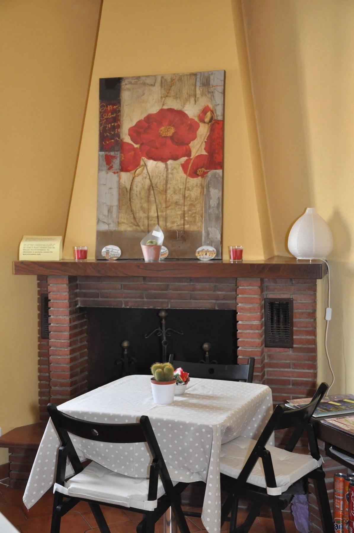 At Home Bed And Breakfast Lucca Bagian luar foto
