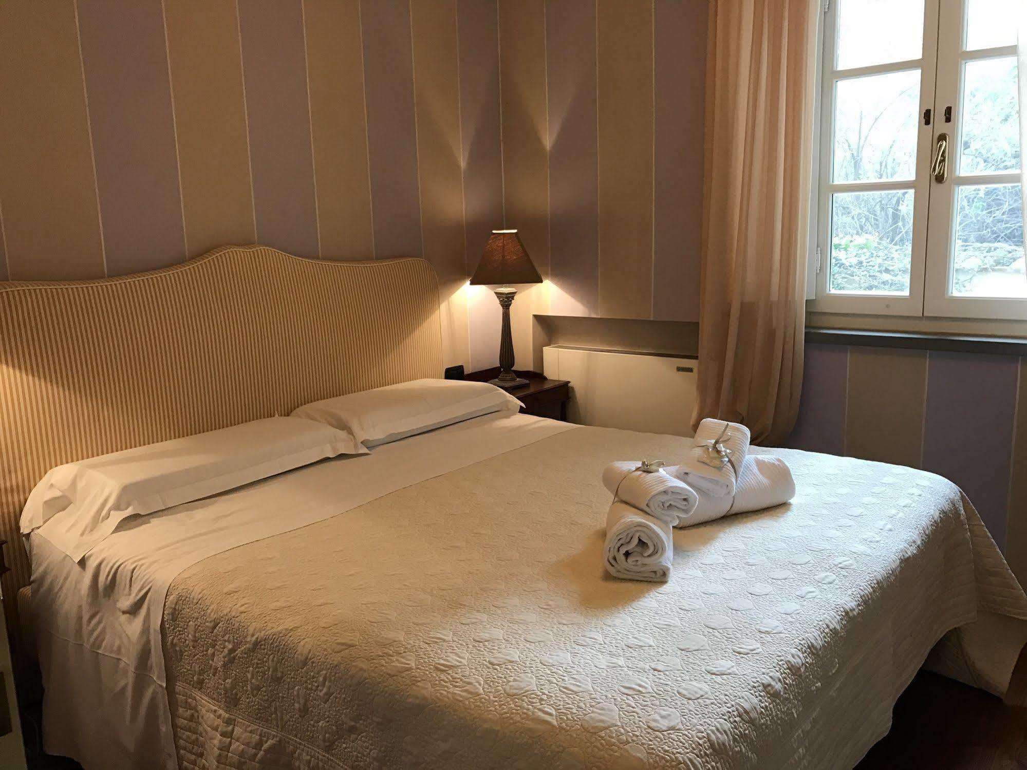 At Home Bed And Breakfast Lucca Bagian luar foto
